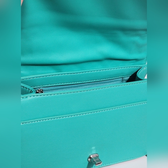 Badgley Mischka Turquoise Quilted Women's Bag - Picture 5 of 6